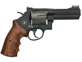 Smith & Wesson 329 Personal Defense 44 Rem Mag Wood/Black